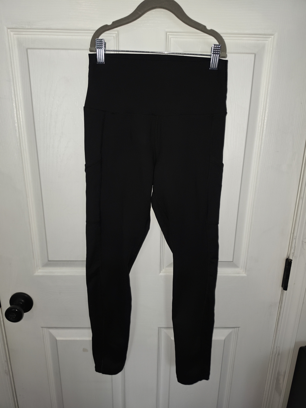 aerie Black High-Waist Performance Leggings with Side Pockets
